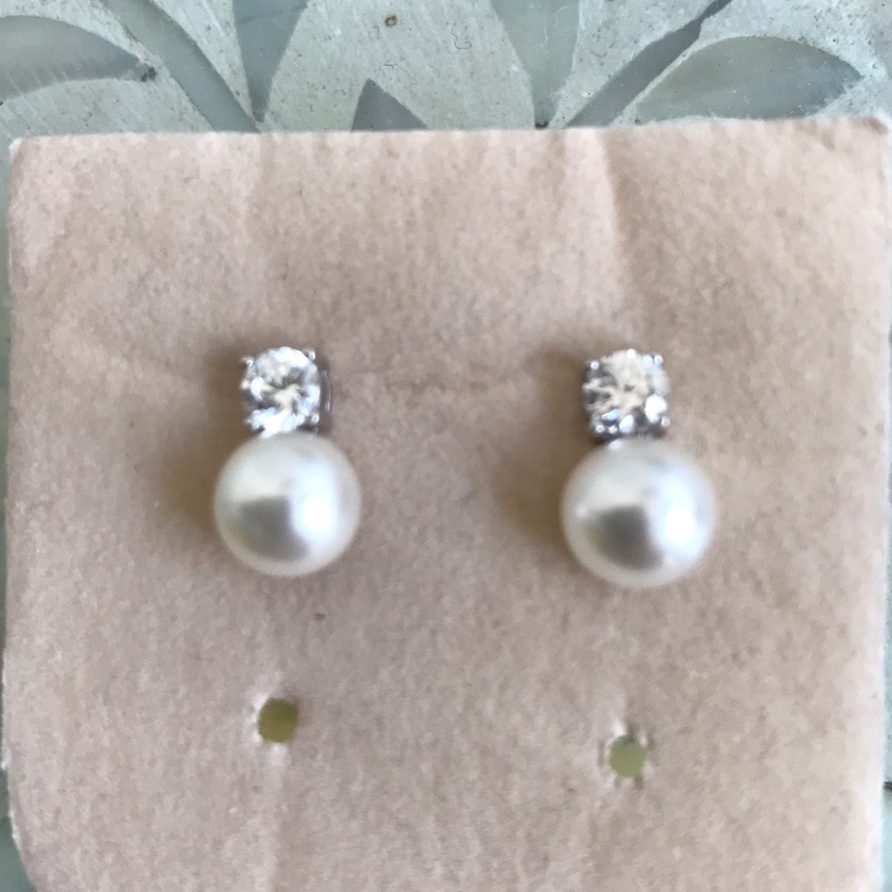 Pearl Ear Stud with Swarovski Zirconia